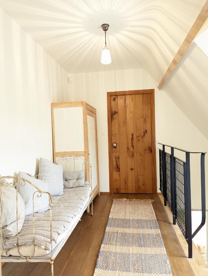 Maison Typique Bretonne Avec Toit De Chaume Camors ภายนอก รูปภาพ