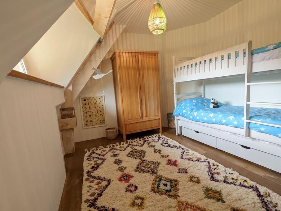 Maison Typique Bretonne Avec Toit De Chaume Camors ภายนอก รูปภาพ