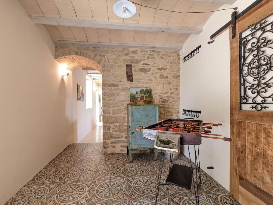 Maison Typique Bretonne Avec Toit De Chaume Camors ภายนอก รูปภาพ