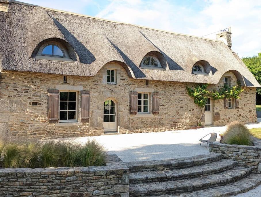 Maison Typique Bretonne Avec Toit De Chaume Camors ภายนอก รูปภาพ